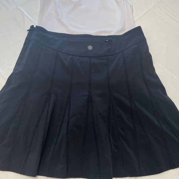 Athleta Skirt Black Built In Shorts Zipper Side size 6. - Picture 2 of 15